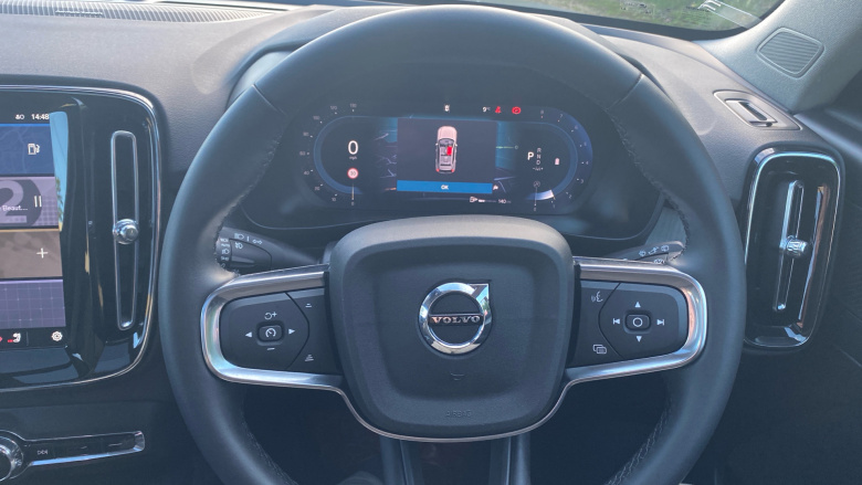 Volvo XC40 2.0 B4P Ultra Dark 5dr Auto Petrol Estate